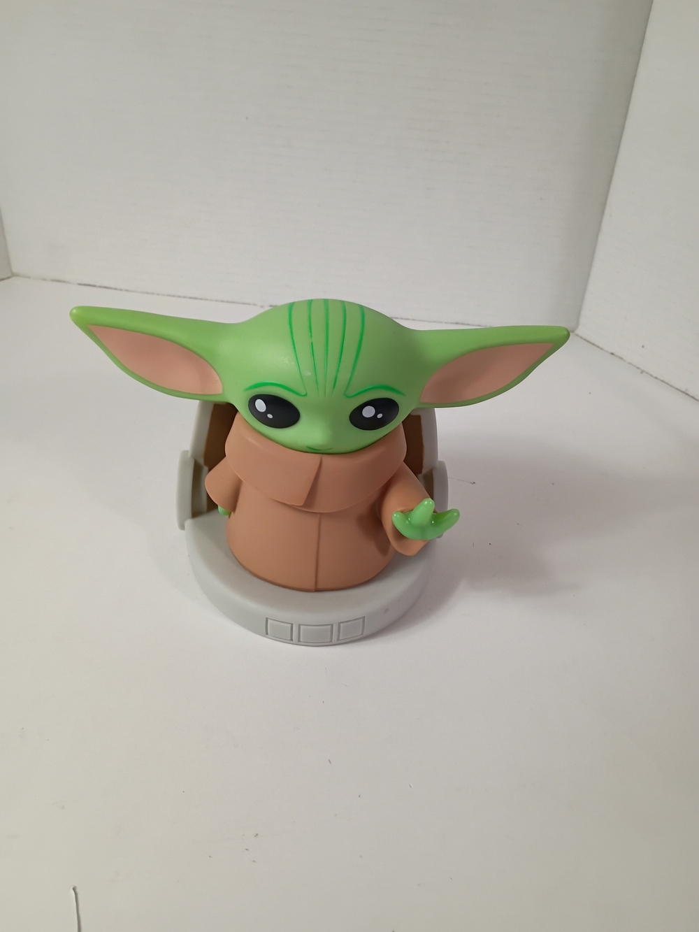 Star Wars Baby Yoda - The Mandalorian, The Child 6-Inch LED Night Light / Lamp